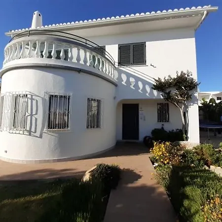 Вилла Amazing Modern Francis With Pool