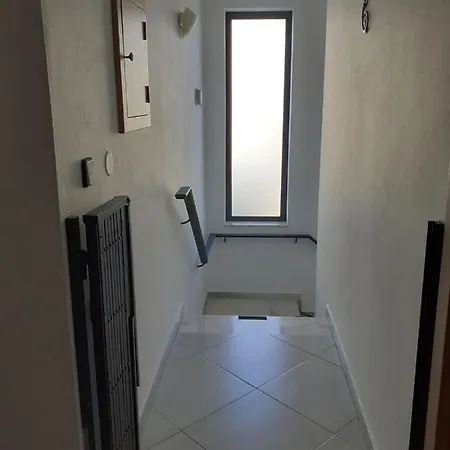 Amazing Modern Francis With Pool